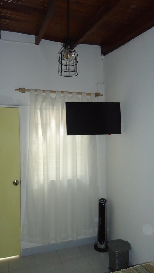 Iris Hostel Медельин Экстерьер фото