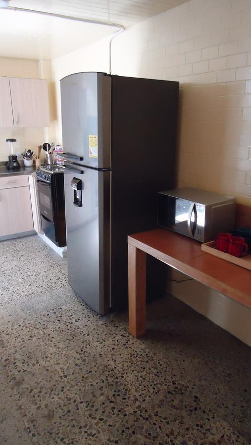 Iris Hostel Медельин Экстерьер фото