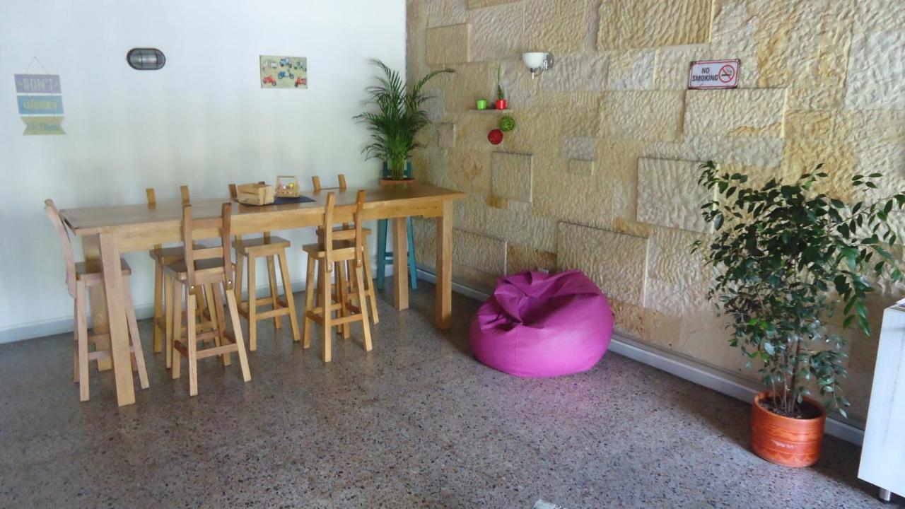 Iris Hostel Медельин Экстерьер фото