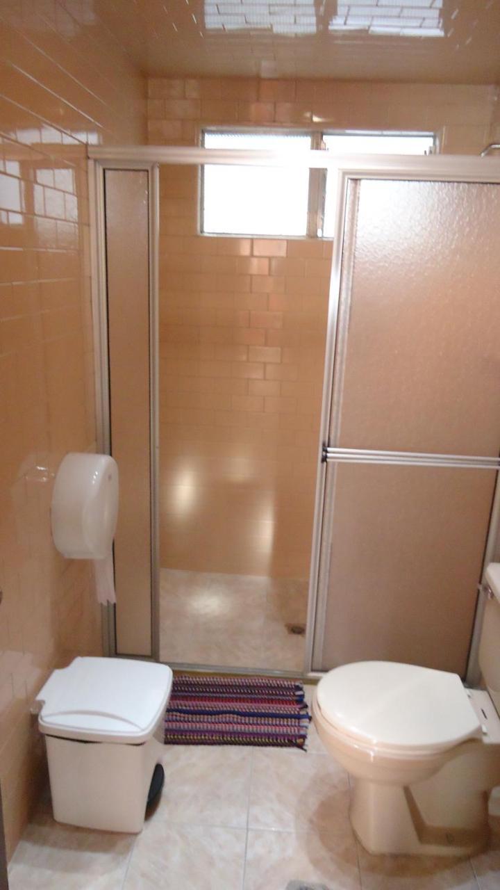 Iris Hostel Медельин Экстерьер фото